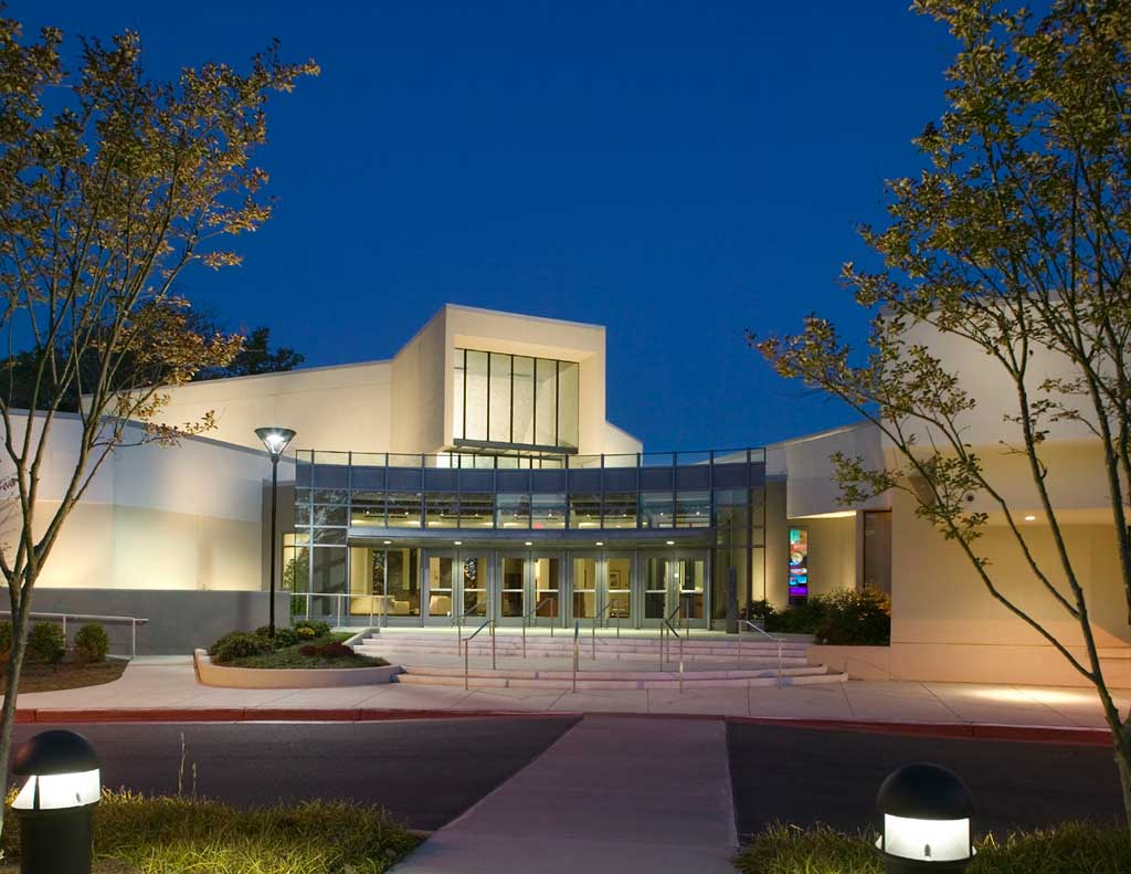 Temple Sinai frontal exterior